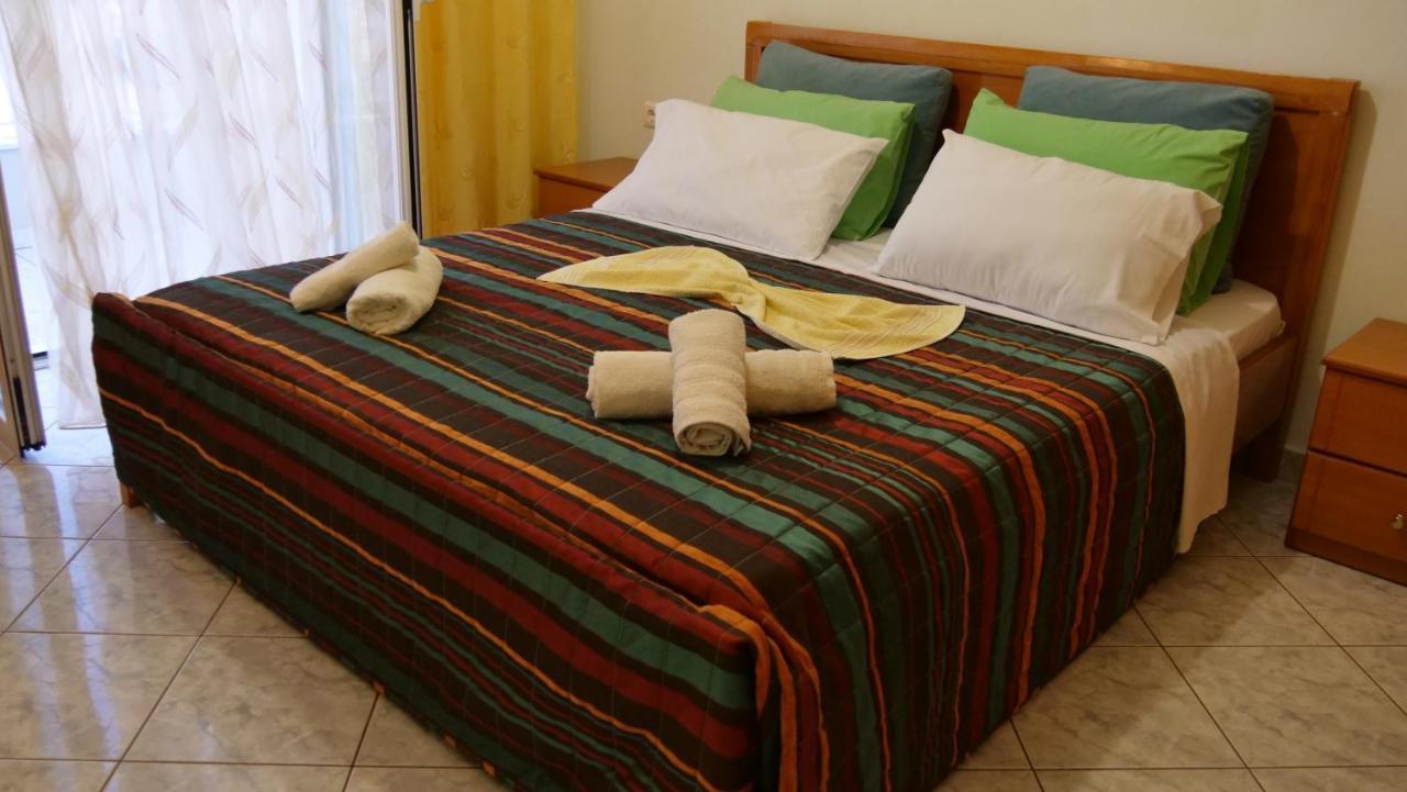 Isabela Apartments Σαράντα Εξωτερικό φωτογραφία