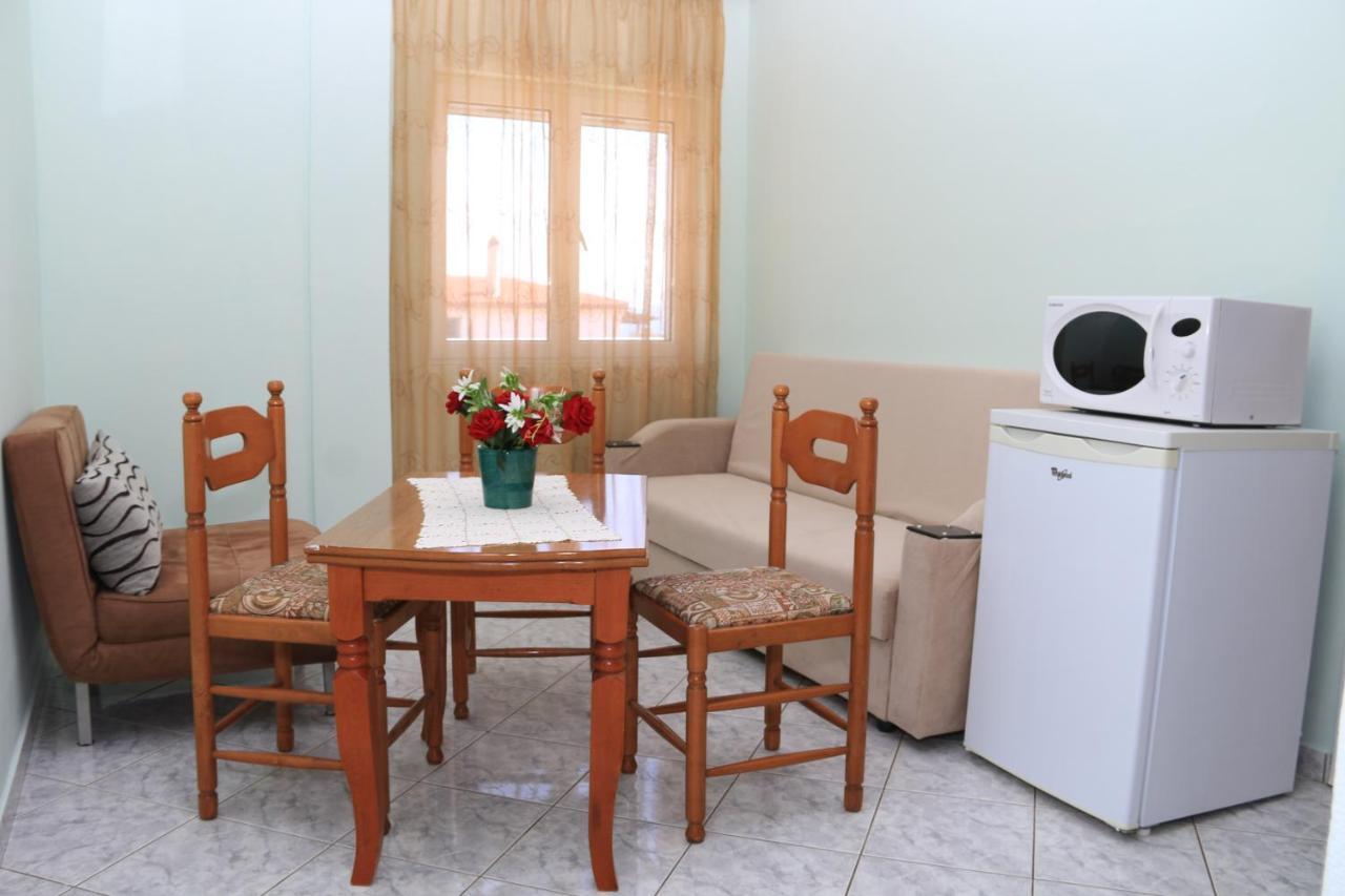 Isabela Apartments Σαράντα Εξωτερικό φωτογραφία